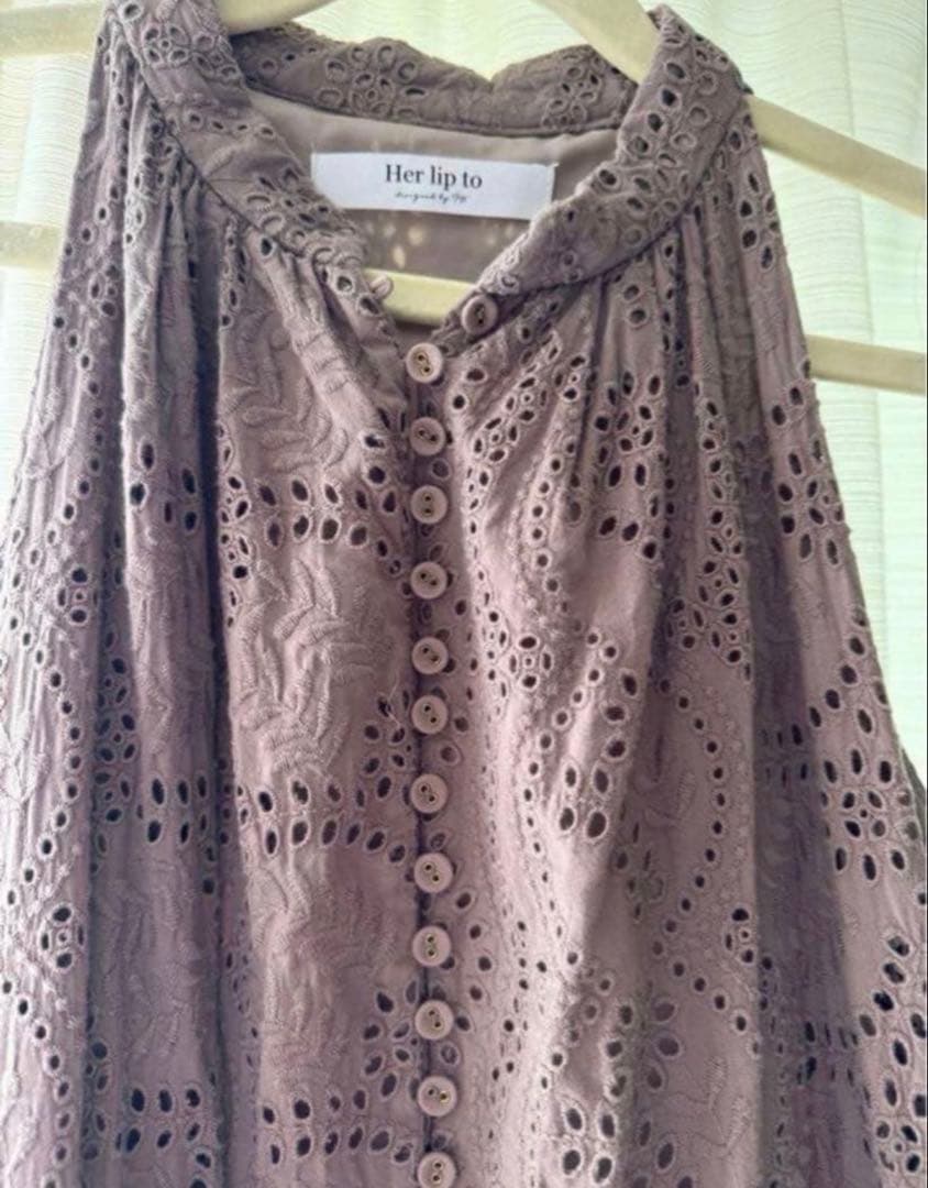 ワンピース Herlipto Lace-trimmed Belted Dress