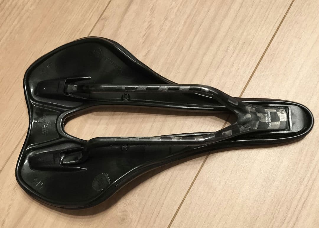 セライタリア SLR BOOST キットカルボニア カーボンレールサドル
