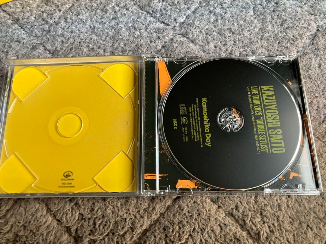 か*す様 斉藤和義　カモシカとオオカミ　限定盤ライブCD セットのみ　バッジはあ