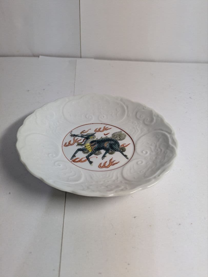 minaさん専用、古伊万里、『白磁陽刻・色絵麒麟文輪花皿』、5客、銘・箱無