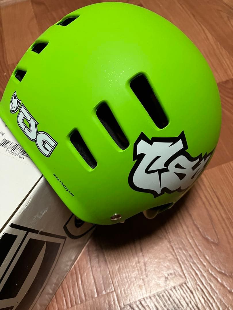 未使用 TSG EVOLUTION ヘルメット HELMET グリーン L/XL