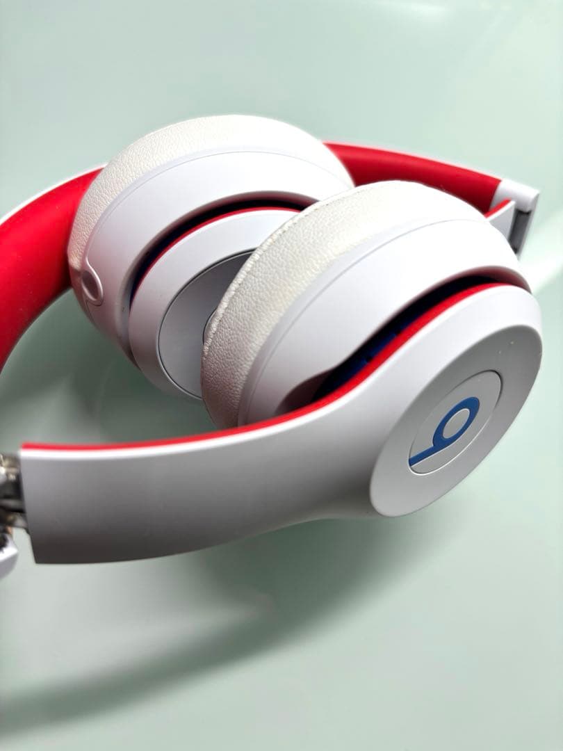 Beats Solo 3 Wireless ホワイト/レッド