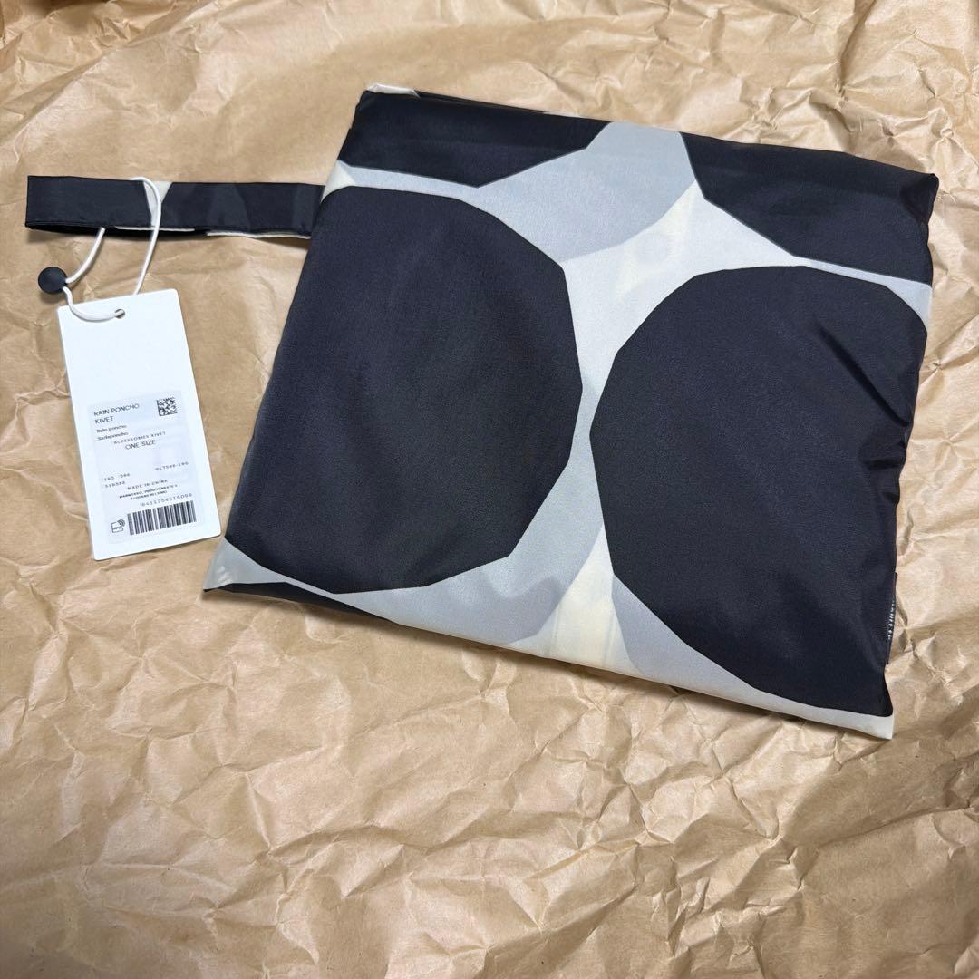 marimekko KIVETレインポンチョ