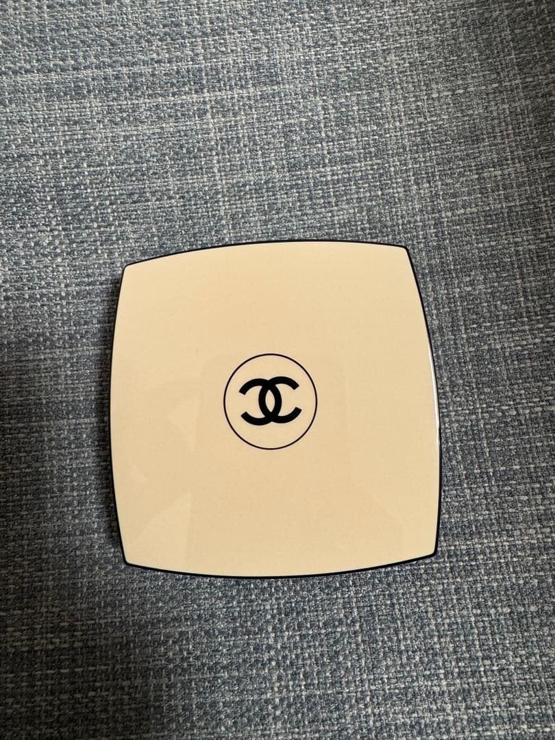 CHANEL シャネル　アイシャドウ　アイパレット　ウォーム　レベージュ