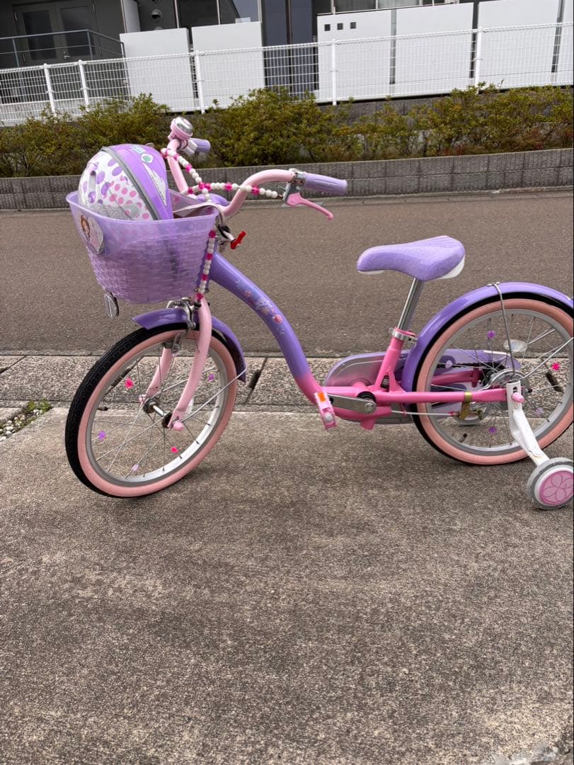 幼児用自転車 ピンクと紫 キャラクター付き