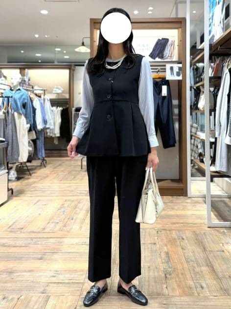 GLOBAL WORK　ペプラムベストとウツクシルエットワイドパンツ　黒
