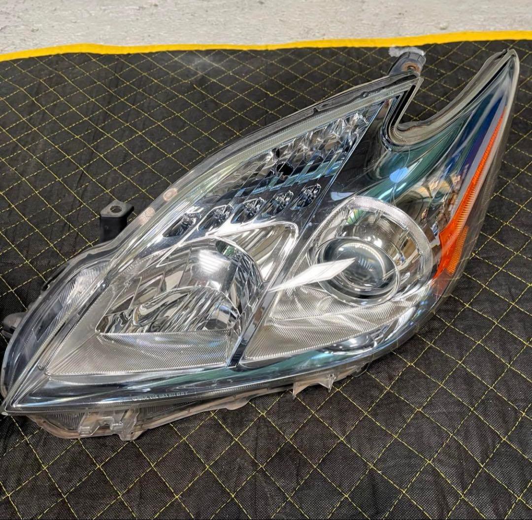 プリウス ZVW 30 KOITO 前期 ヘッドライト US 純正 左右