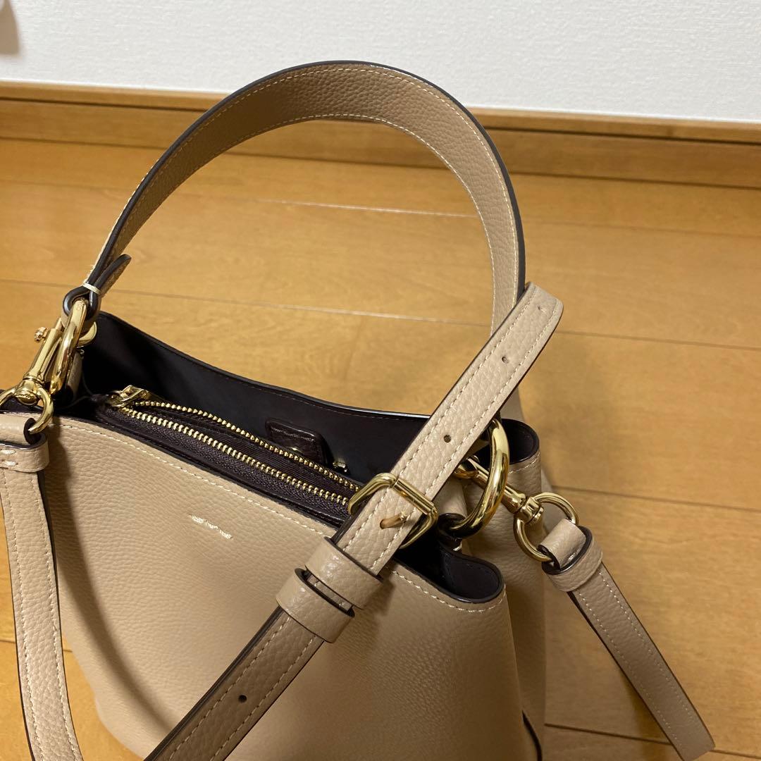 COACH ベージュ ショルダーバッグ