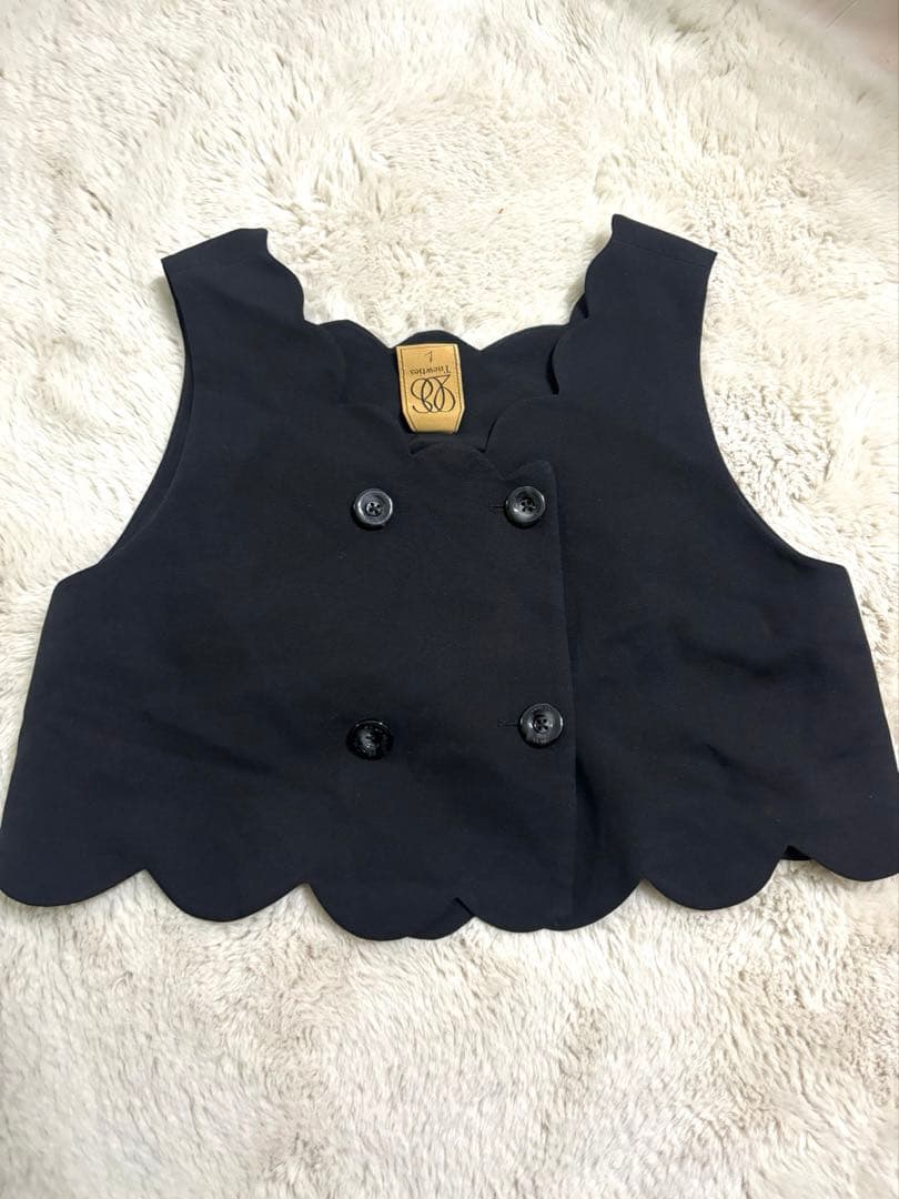 tnewties そばかすができた ベスト トゥエンティーズ ジレ