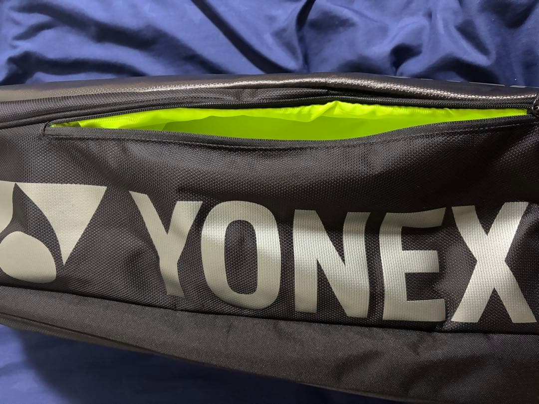 YONEX TOUR EDITION バドミントンバッグ〈テニス6本〉
