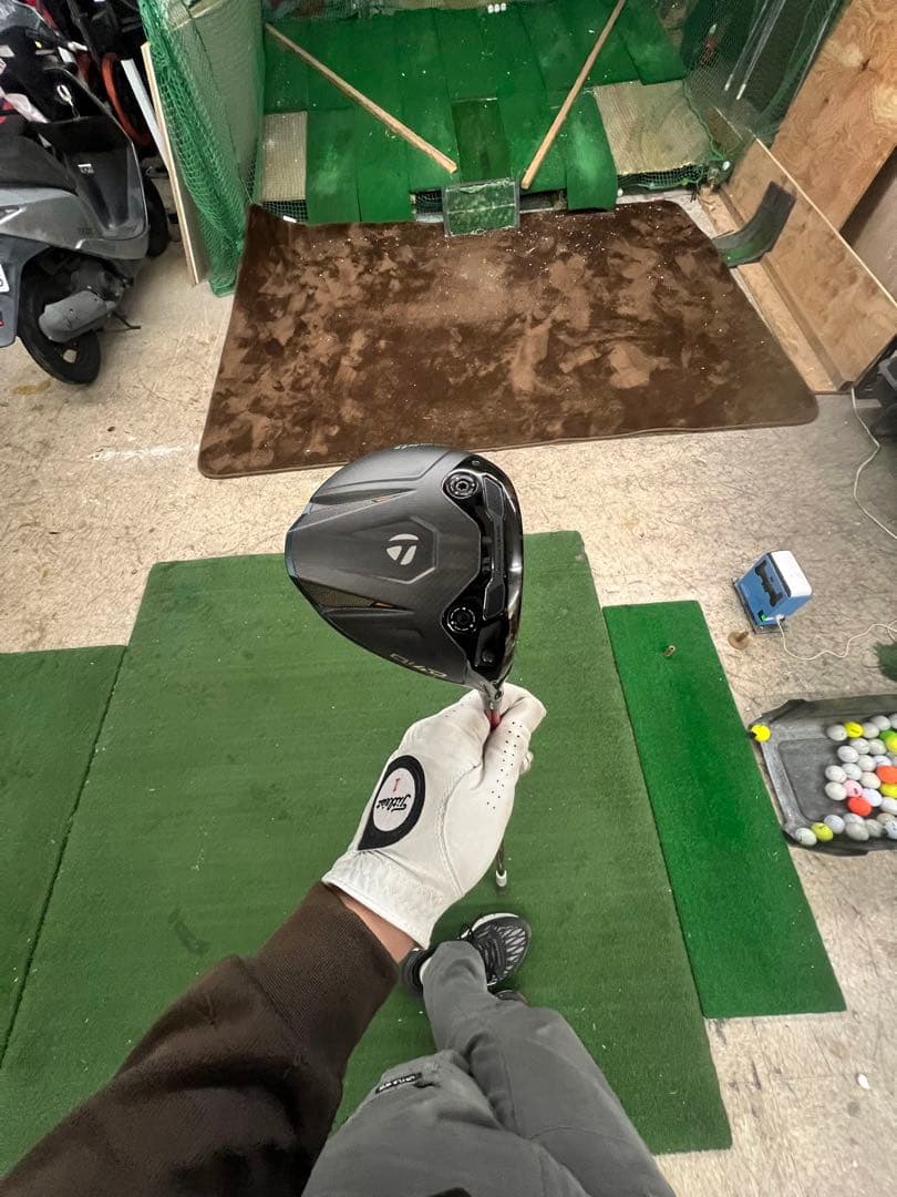 TaylorMade Qi4D ドライバー 9.0° ベンタスTRレッド