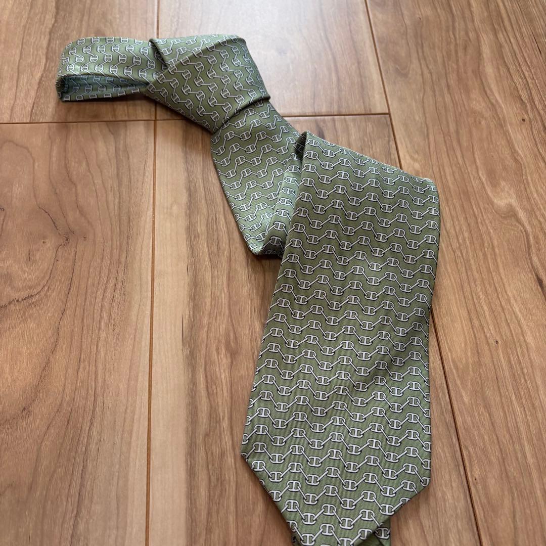 新品　未使用品　ネクタイ HERMES エルメス　グリーン　緑　シンプル