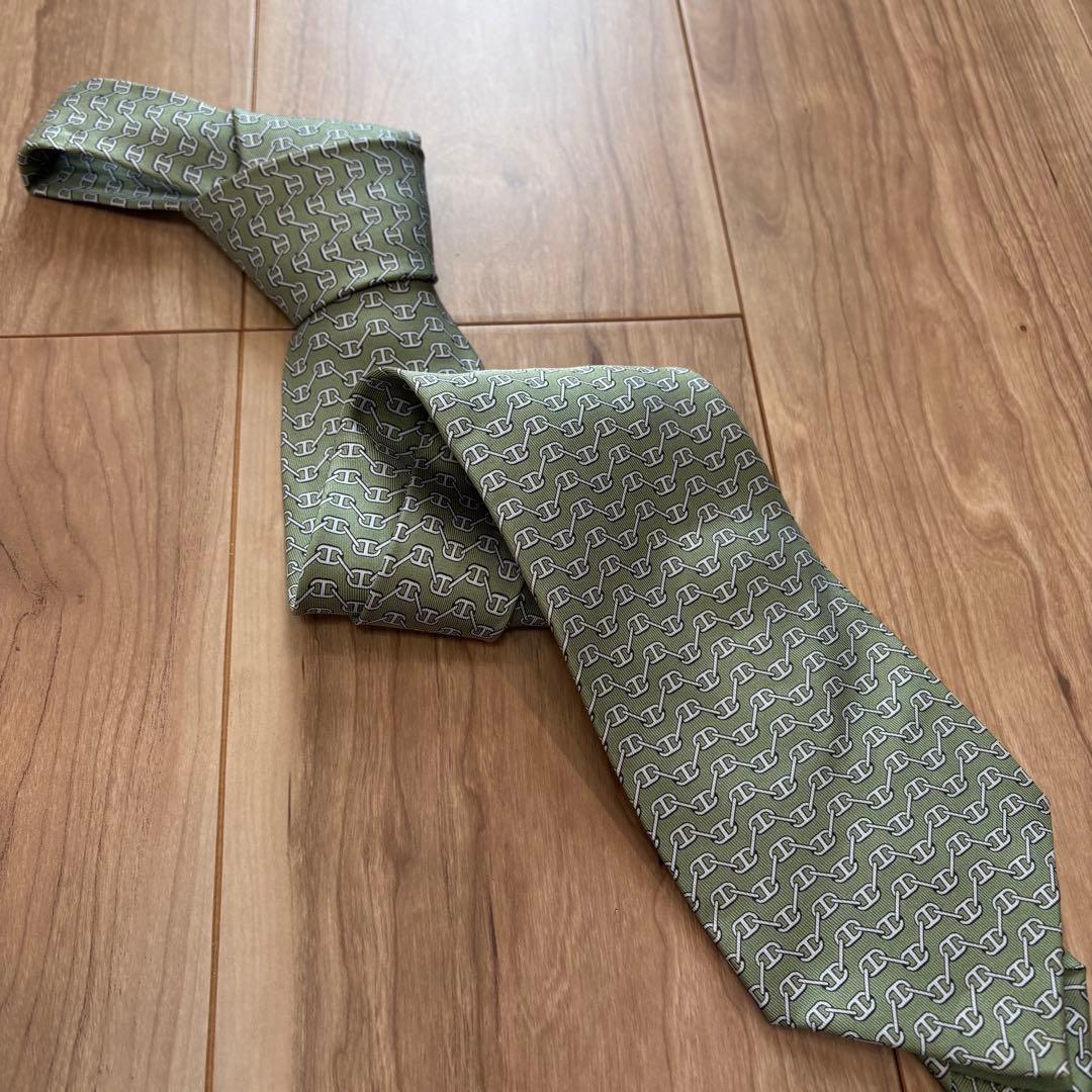 新品　未使用品　ネクタイ HERMES エルメス　グリーン　緑　シンプル