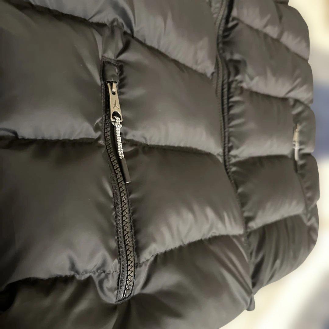 正規品　新品未使用　ジョーダン　Jordan ブラック ダウンベスト M