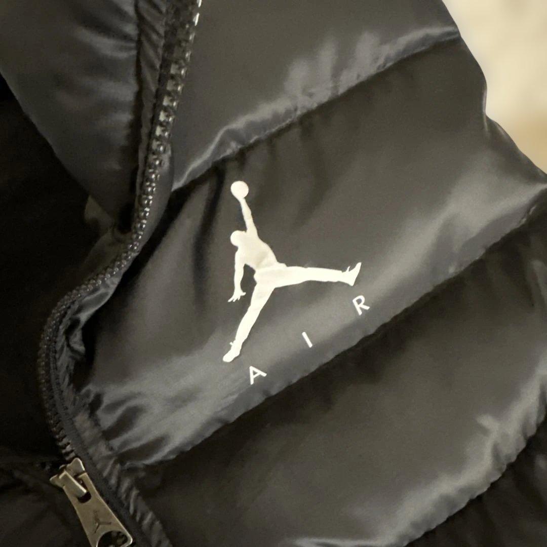 正規品　新品未使用　ジョーダン　Jordan ブラック ダウンベスト M