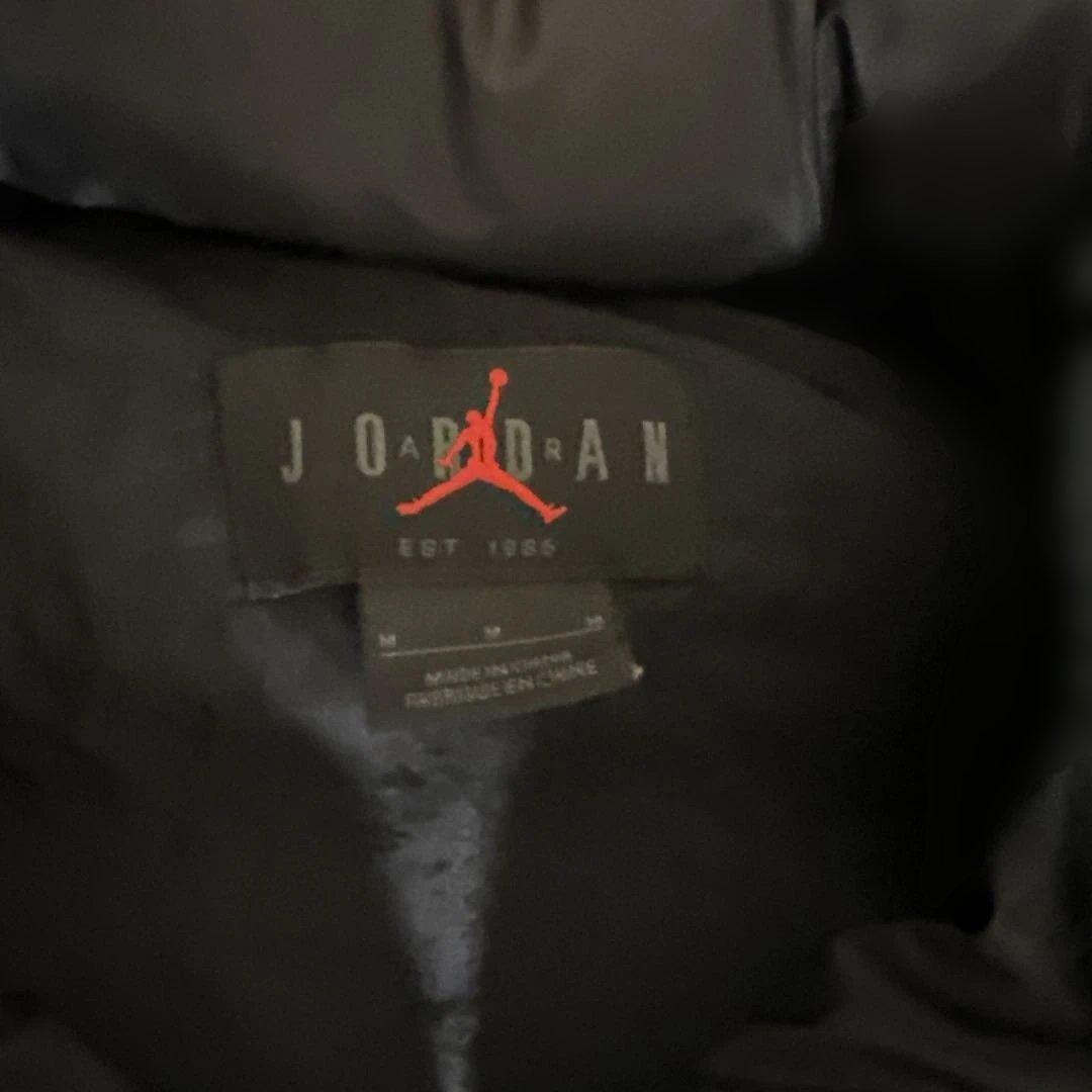 正規品　新品未使用　ジョーダン　Jordan ブラック ダウンベスト M