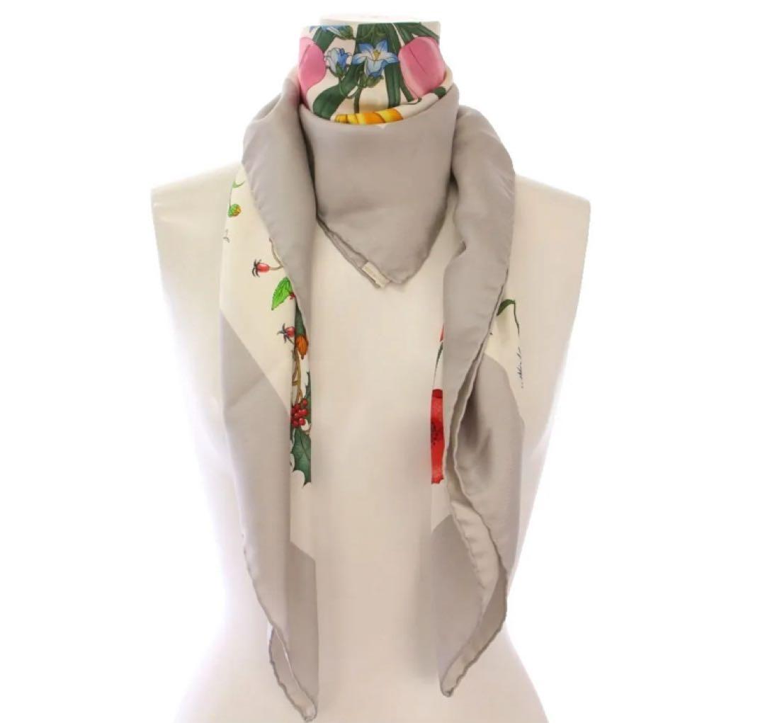 GUCCI 花柄　シルク　スカーフ　ホワイト　グレー