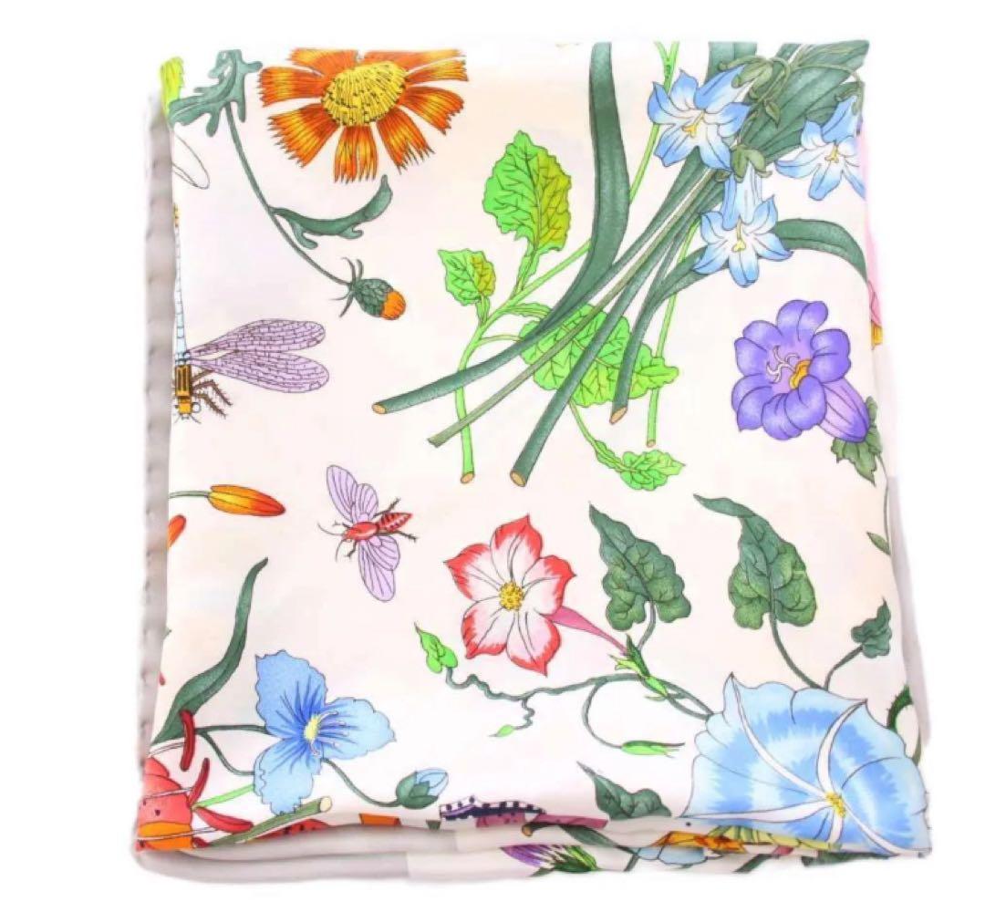 GUCCI 花柄　シルク　スカーフ　ホワイト　グレー
