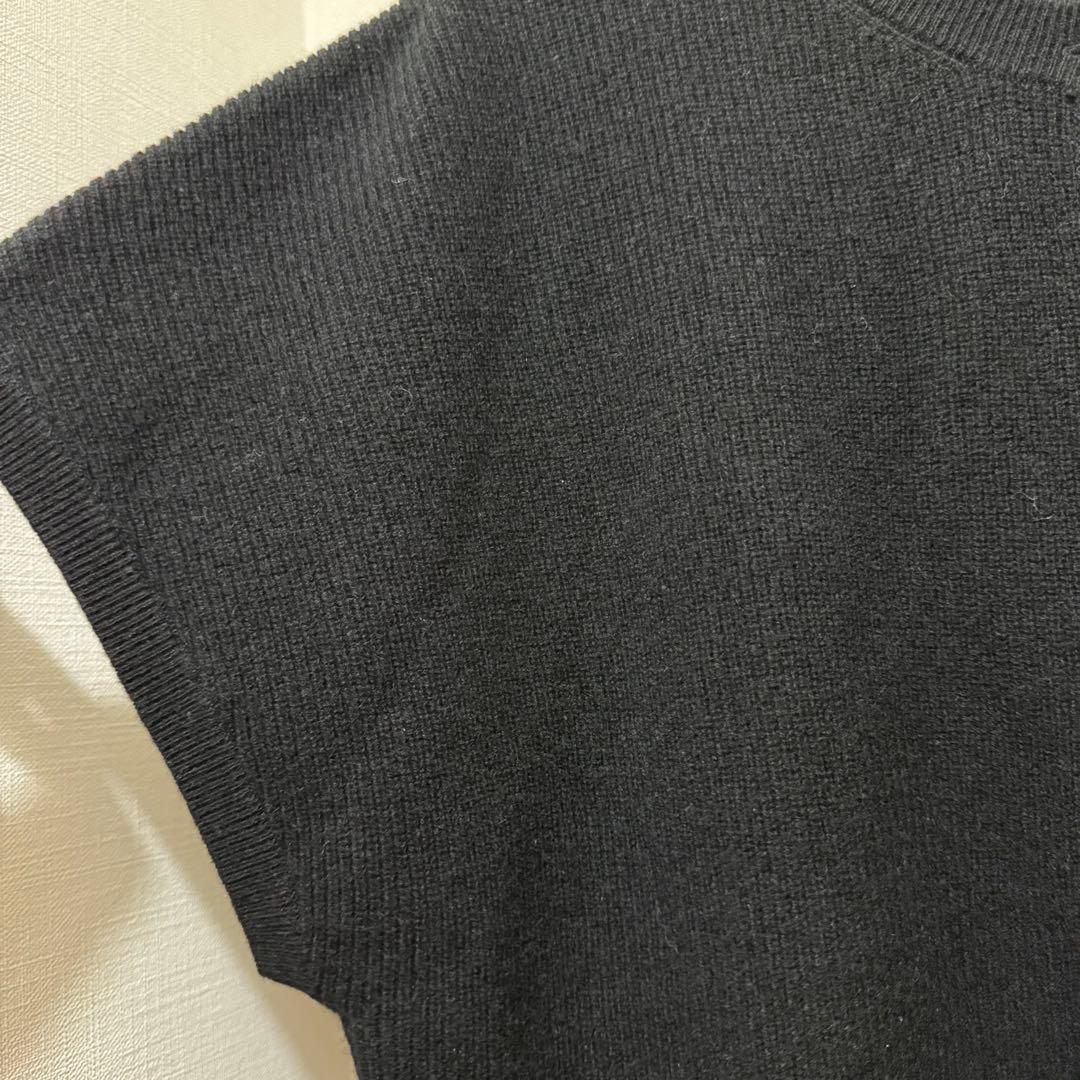 ★新品・タグ付き★高島屋　洗えるカシミヤ１００％　ニットベスト　黒　３L