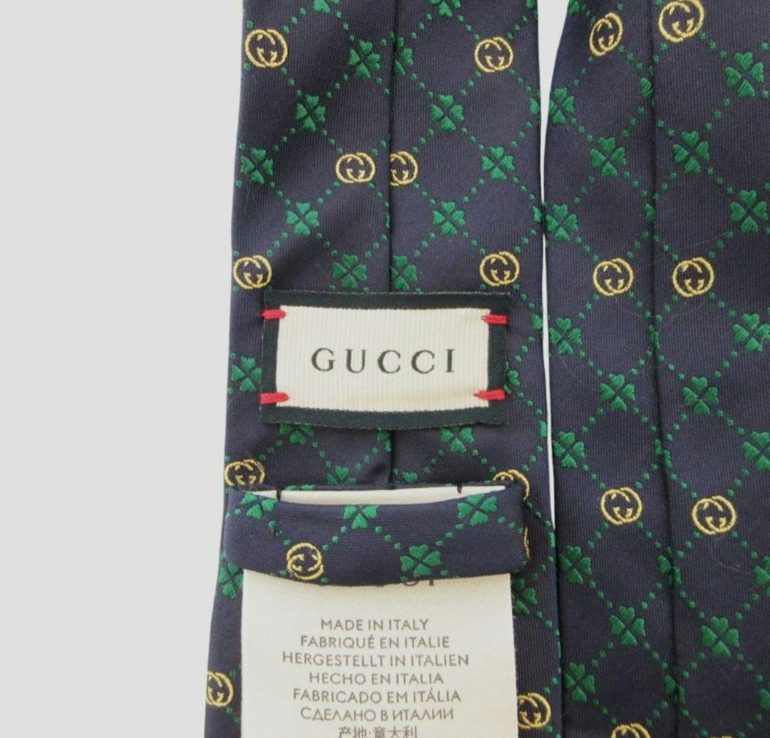 美品　グッチ GUCCI ネクタイ　 ロゴ　 四葉　クローバー　現行タグ　絹