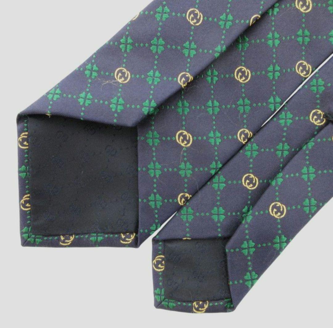 美品　グッチ GUCCI ネクタイ　 ロゴ　 四葉　クローバー　現行タグ　絹