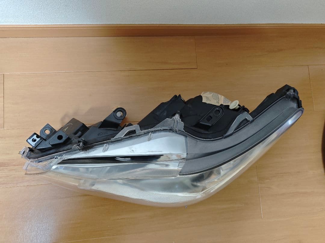 クラウンアスリートAWS210用 左ヘッドライト KOITO 30-401 A