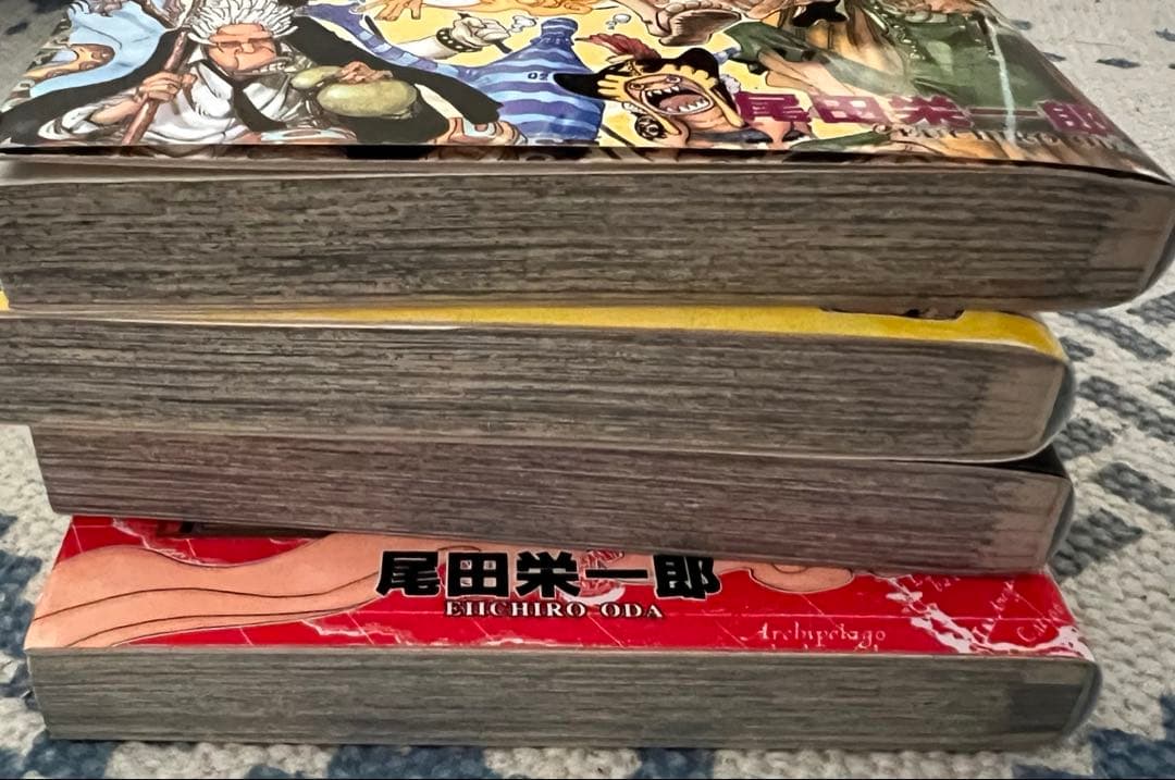 ワンピース　漫画　1巻〜72巻　【64/71抜けてます】➕映画エピソード本数冊