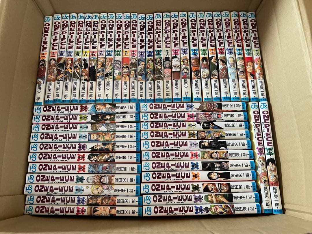 ワンピース　漫画　1巻〜72巻　【64/71抜けてます】➕映画エピソード本数冊