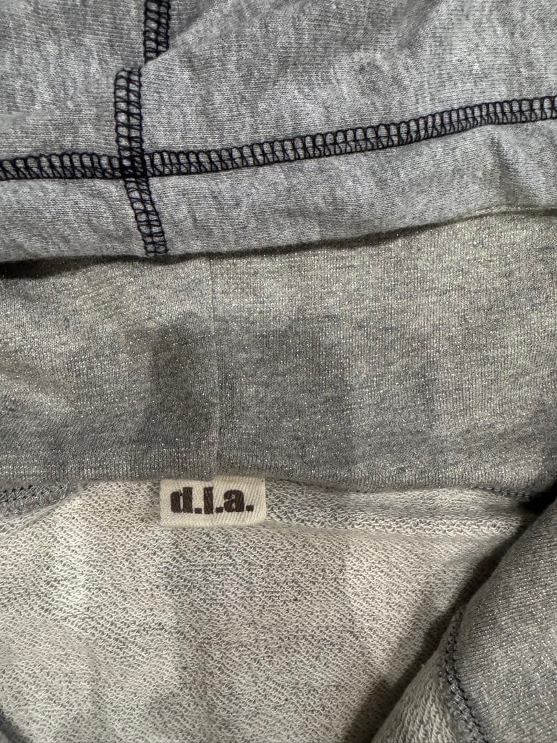 激レア希少！d.i.a. グレー パーカー フード付肩出し オフィショルパーカー