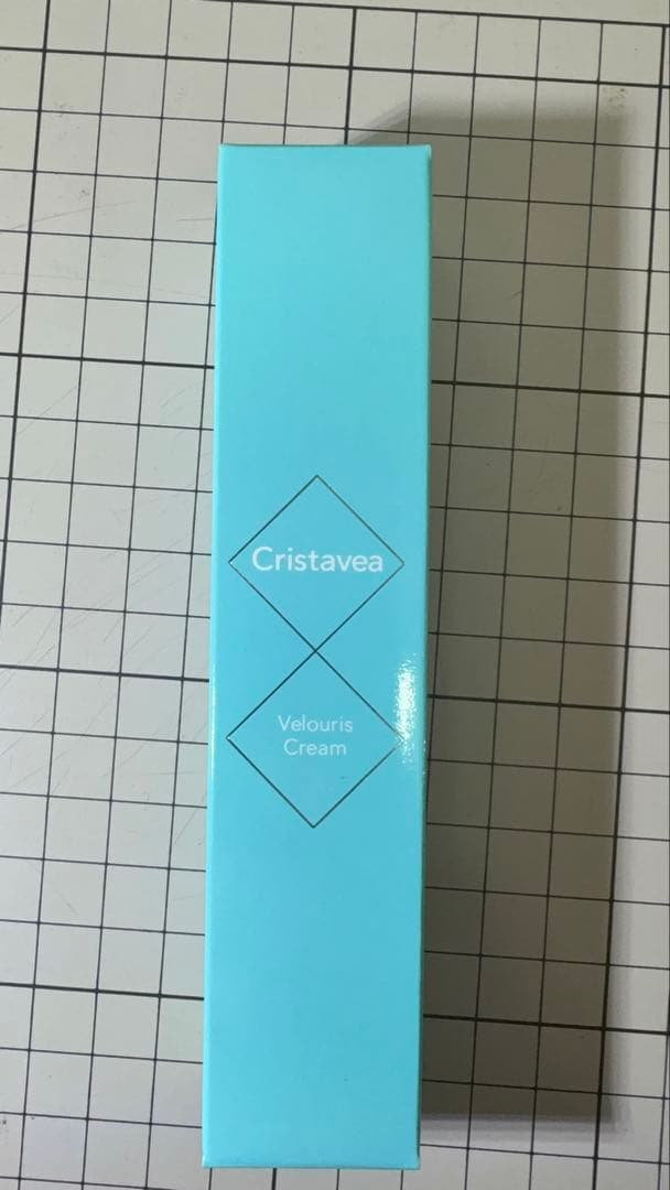 も*ん様 Cristavea クリスタヴィア ヴェローリスクリーム4本＋ファンデ
