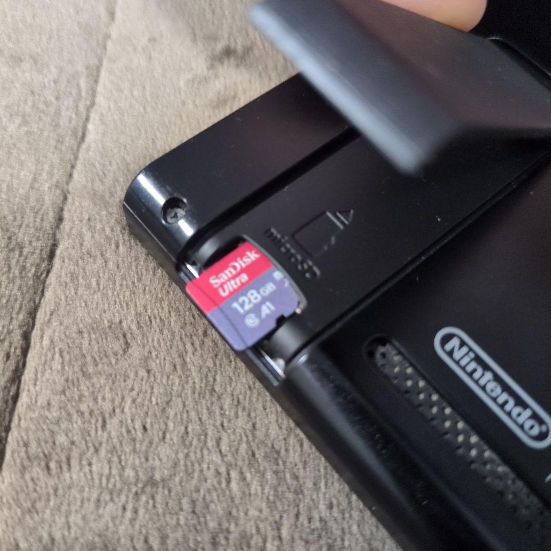 Nintendo Switch 本体（欠品あり） プロコン　ソフト２本　他付き