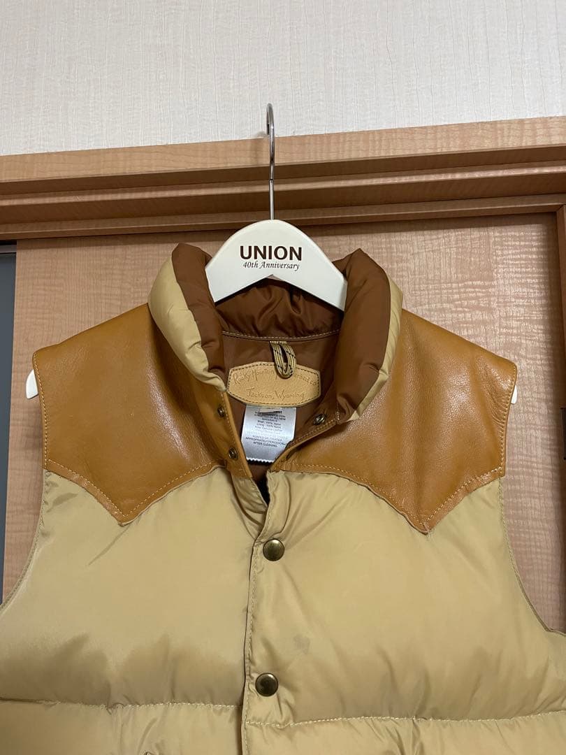 【美品】Rocky Mountain Featherbed ダウンベスト 38