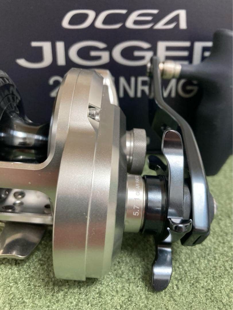 OCEA JIGGER 2001NRMG リール　新型