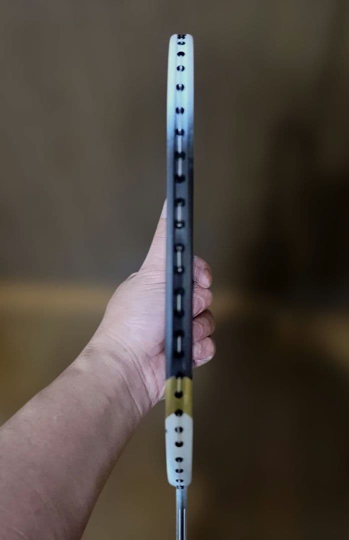 ​【希少】ヨネックス ナノスピード 6000 バドミントンラケット YONEX