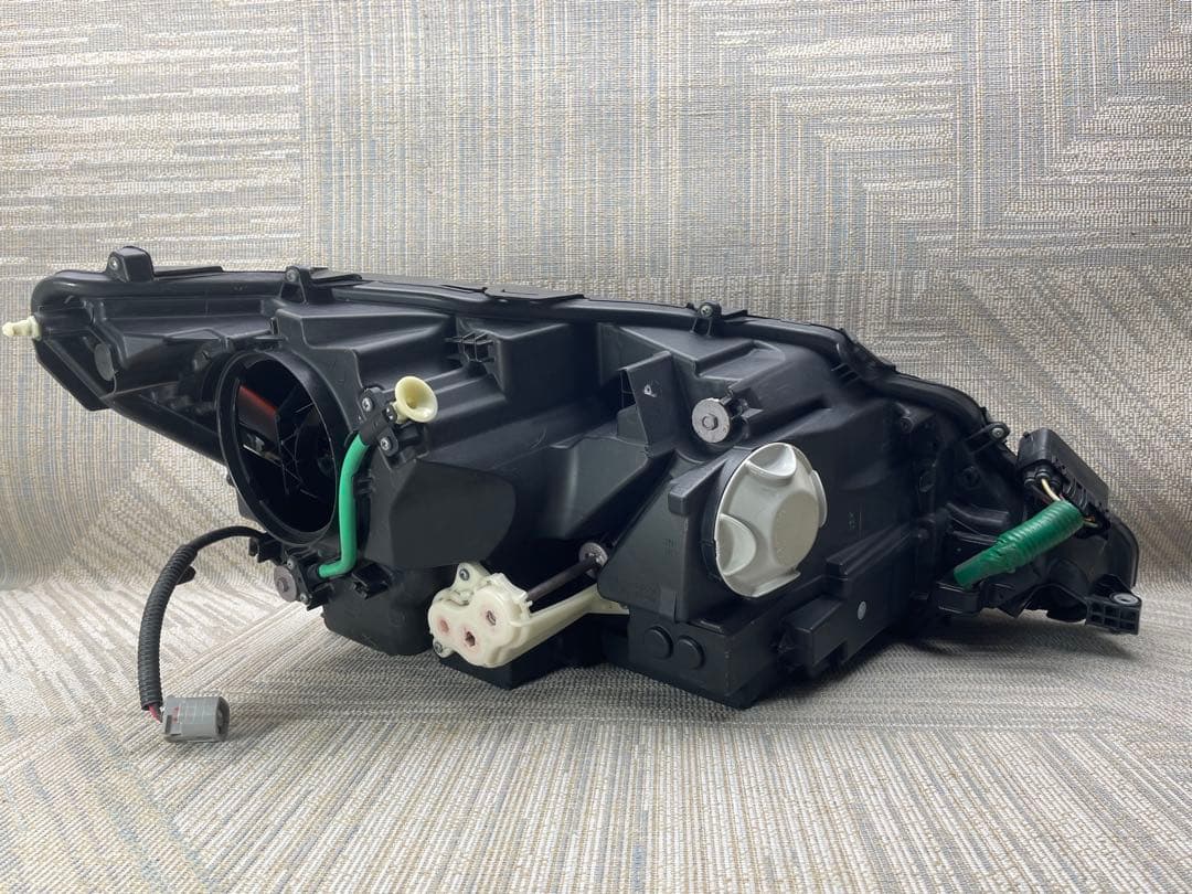 レクサス LS460 US45後期左 HIDライト KOITO 50-131印A
