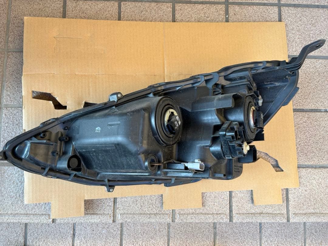 NHP10 右ヘッドライトユニットASSY