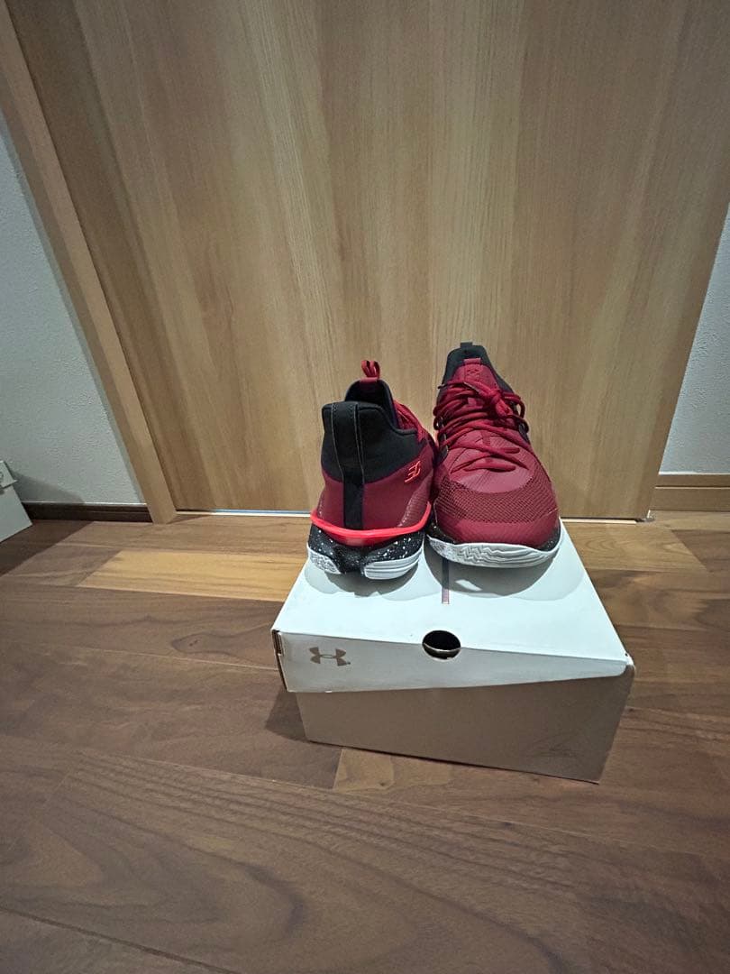 シューズ(男性用) UNDER ARMOUR CURRY 7