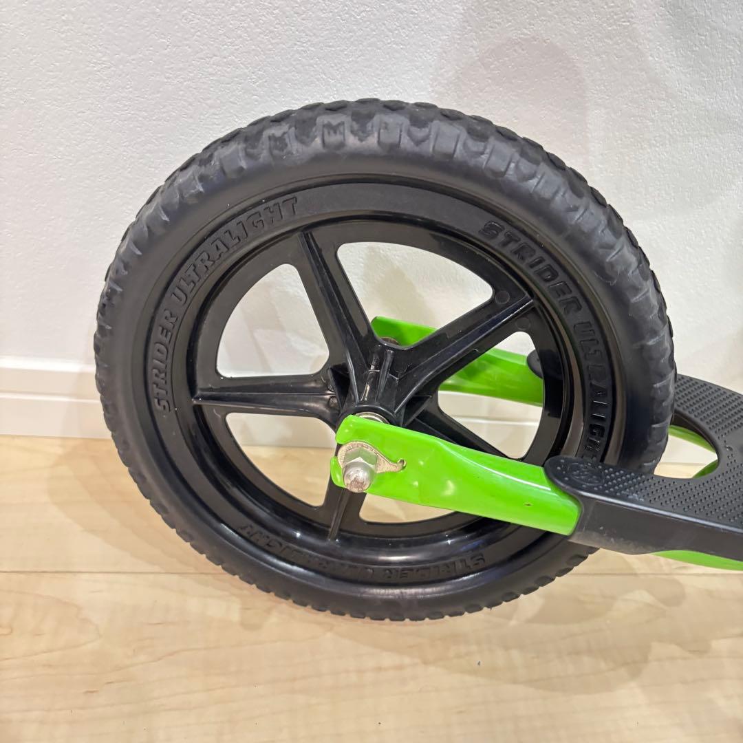 キレイ✨ストライダー 12 スポーツ グリーン 本体