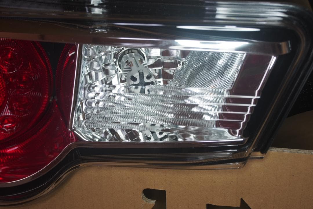 トヨタ 86 zn6 純正テールライト、LEDウィンカー球取付済み