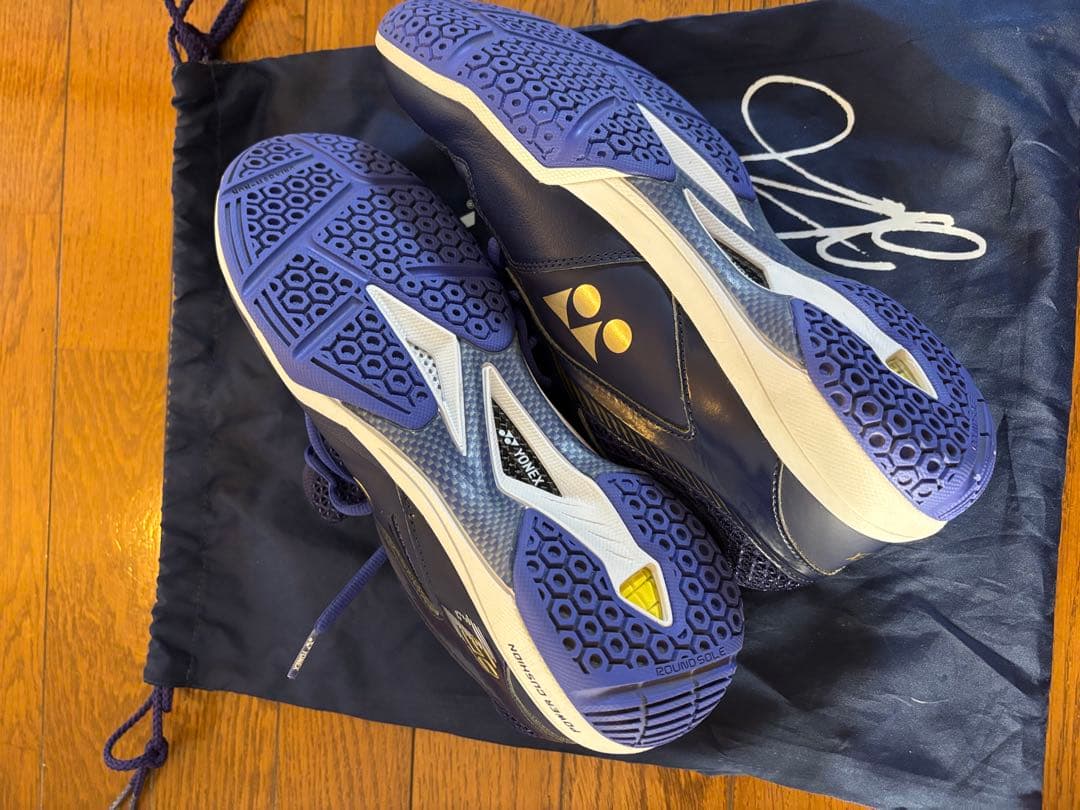 バトミントンシューズ　パワークッション65Zワイド 27センチ