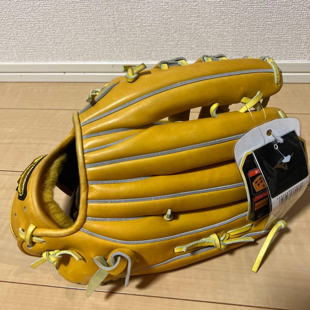 新品未使用　ミズノプロ　硬式　左投げ　外野手　型付け済み