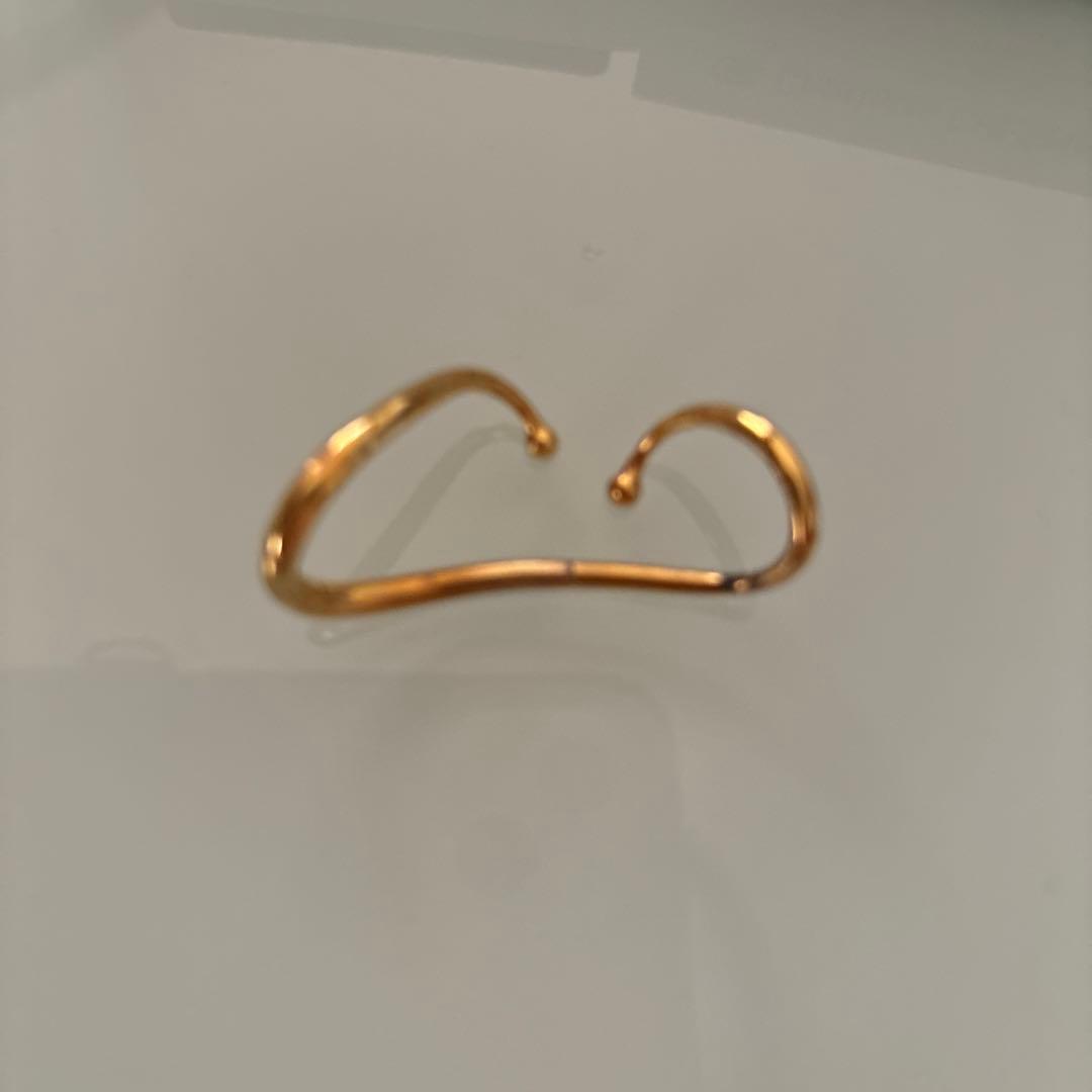 Charlotte CHESNAIS 金色片耳イヤークリップ