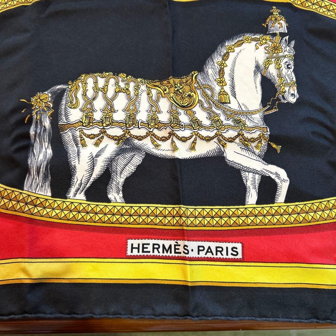 HERMES カレ90 GRAND APPARAT 盛装の馬 シルクスカーフ