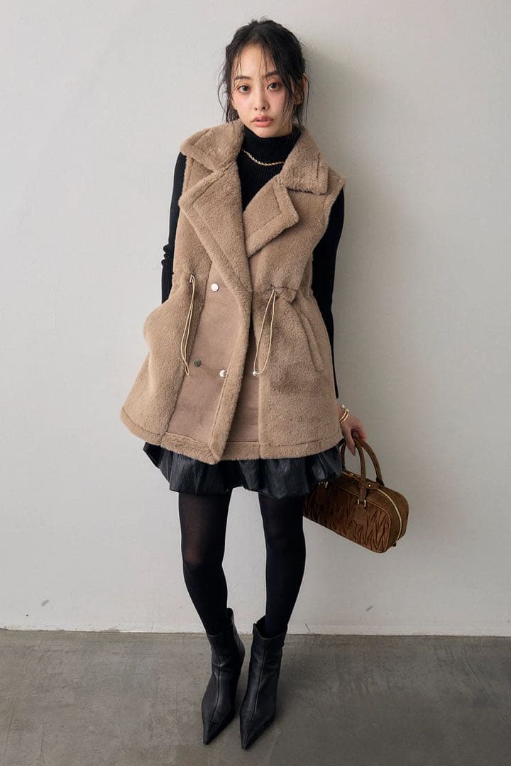 新品　VERITE テディボアウエストドロストベスト ベージュ