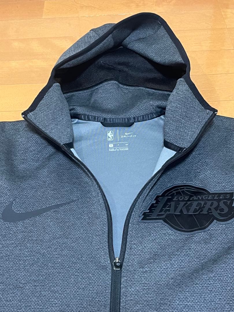 ロ*ス様 【日本未発売】 Los Angeles Lakers フルジップジャケ