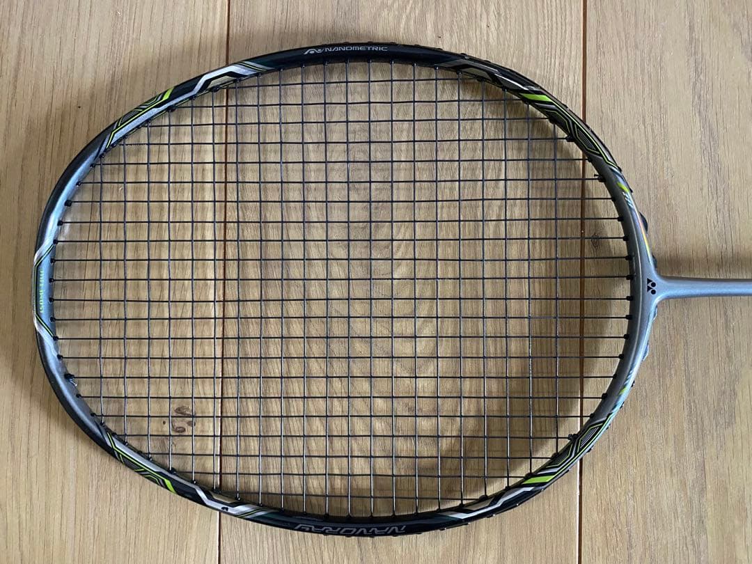 【廃盤】YONEX バドミントンラケットナノレイ 900 3UG5