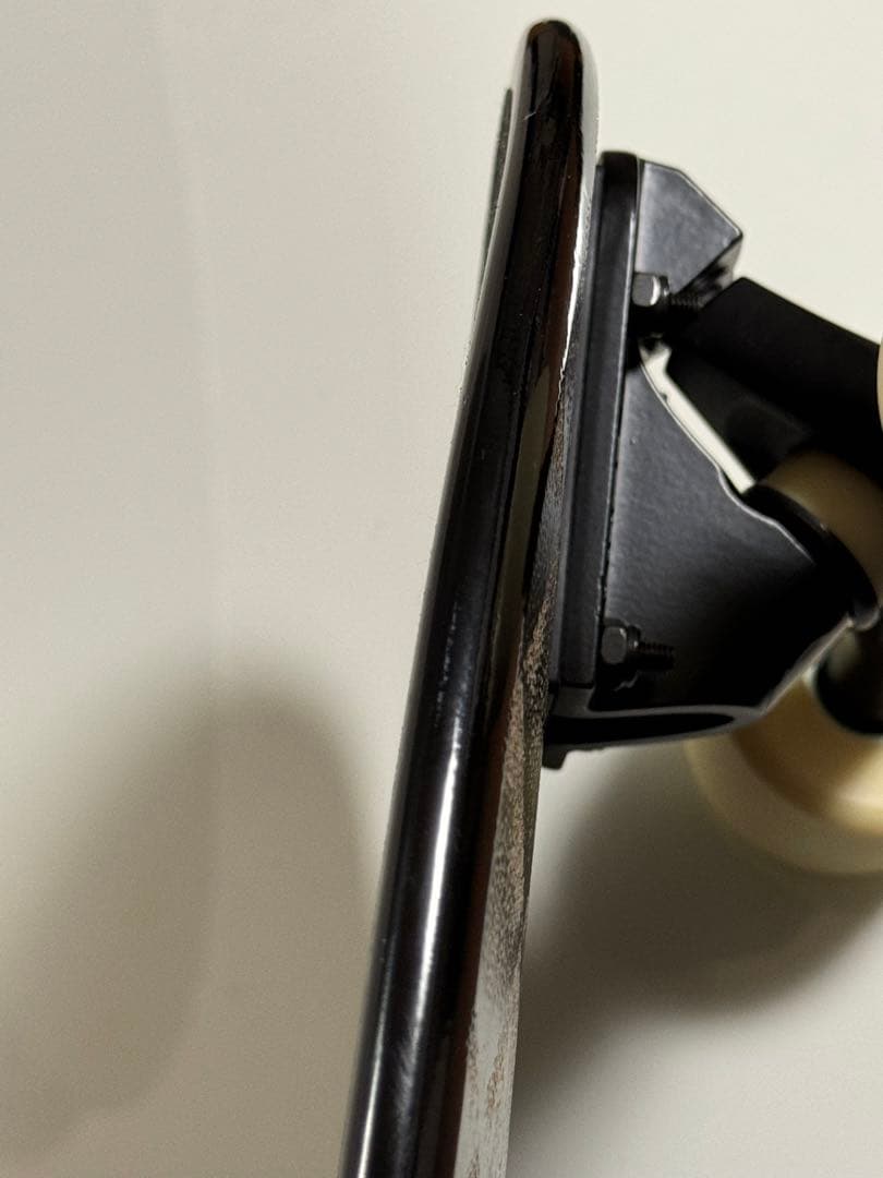スケートボード CHANEL LACQUERED WOOD BLACK SKATEBOARD