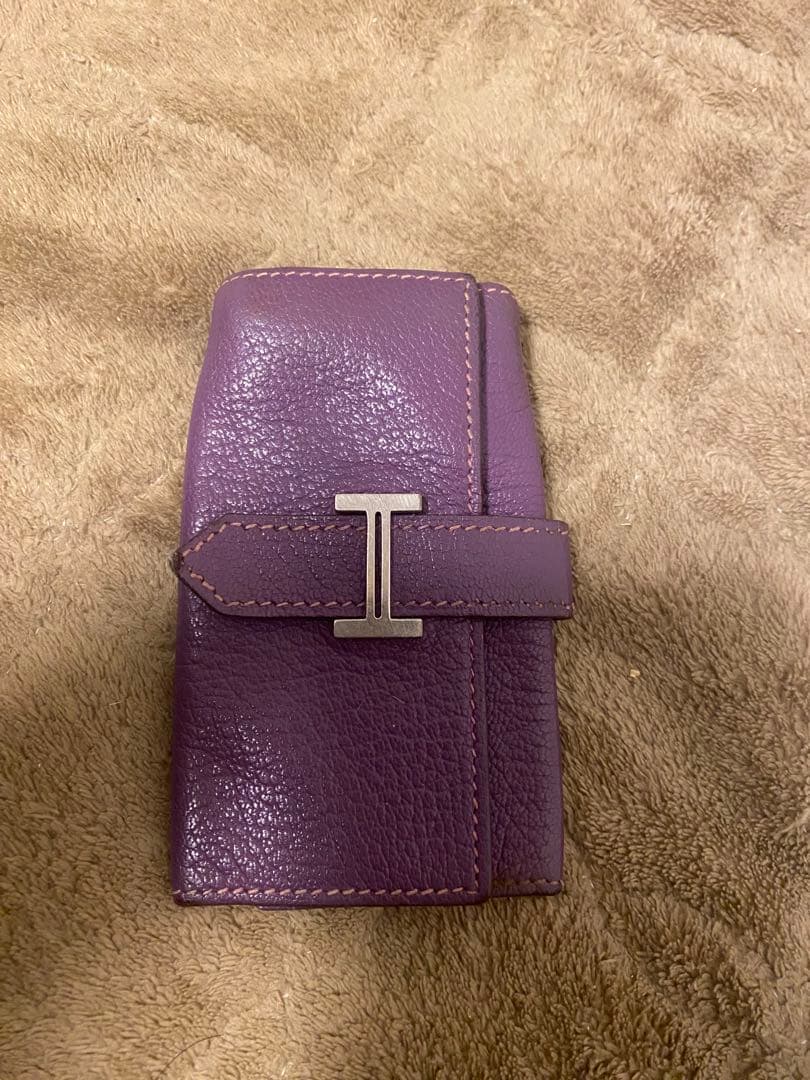HERMES 紫色レザーキーケース
