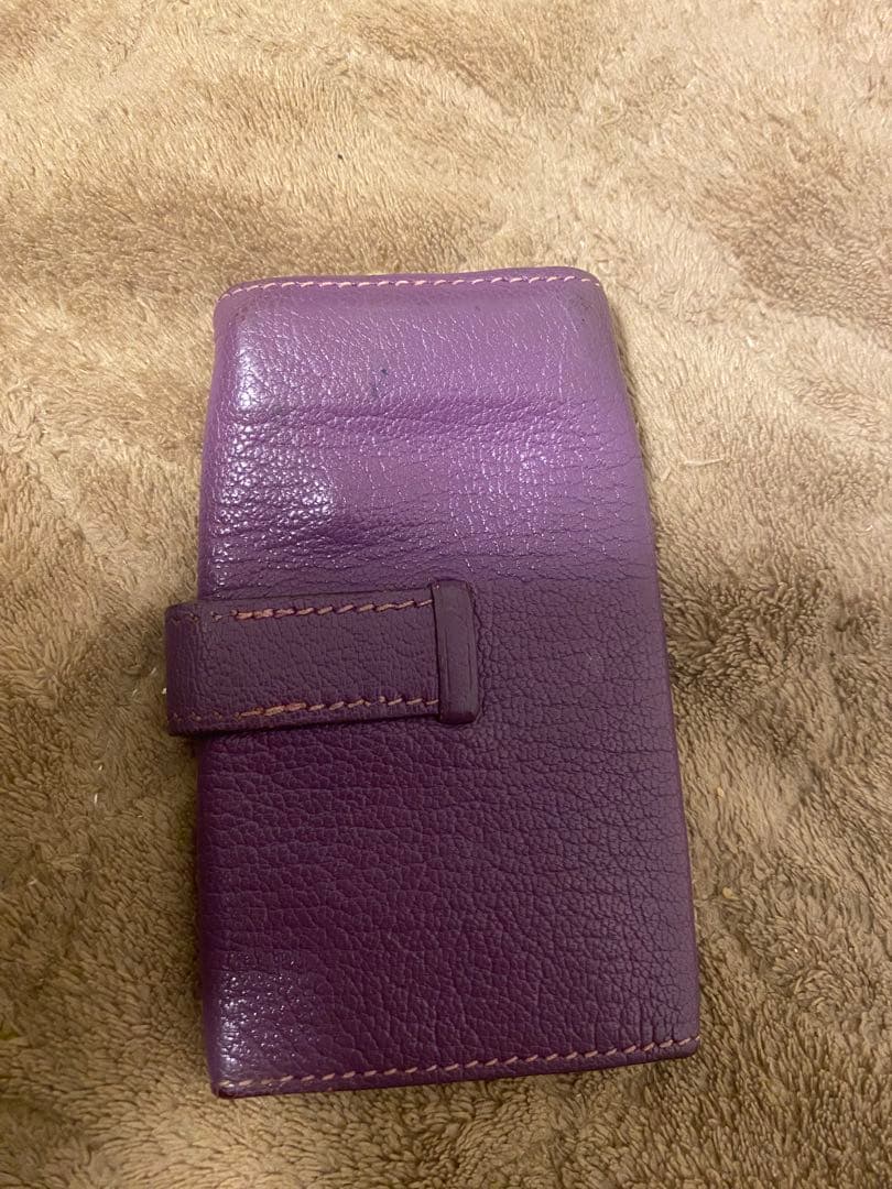 HERMES 紫色レザーキーケース