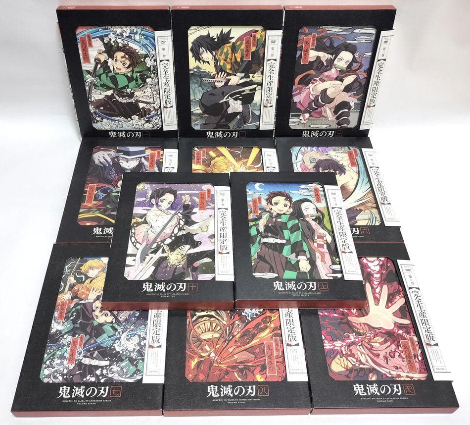 わずかな痛みや色褪せ有り完品♪　鬼滅の刃 11巻セット　DVD